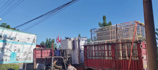 河南新乡客户订购的单门压力蒸房和周转车发货现场